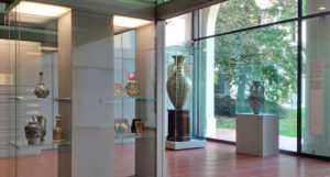 All'interno del Mic sono esposti 16mila pezzi, ma sono 55mila le opere d'arte che costituiscono il patrimonio del Museo