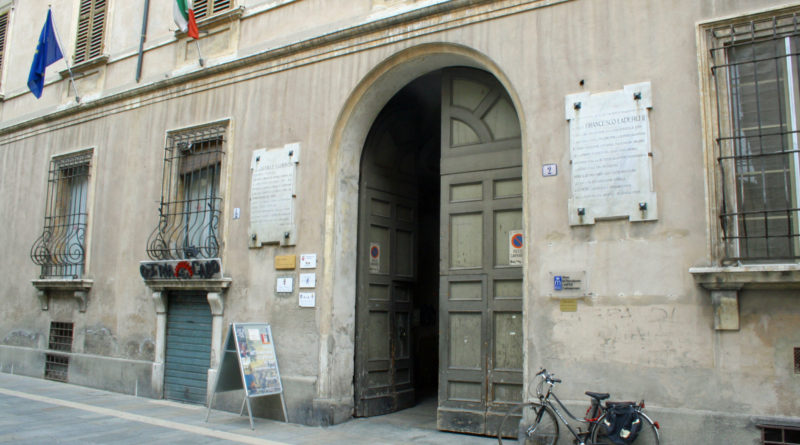 faenza-palazzo-laderchi-ingresso